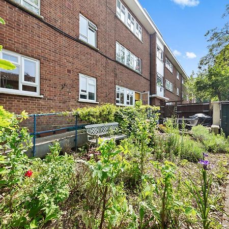 Clapham Serenity Garden Retreat With Free Parking Londen Buitenkant foto